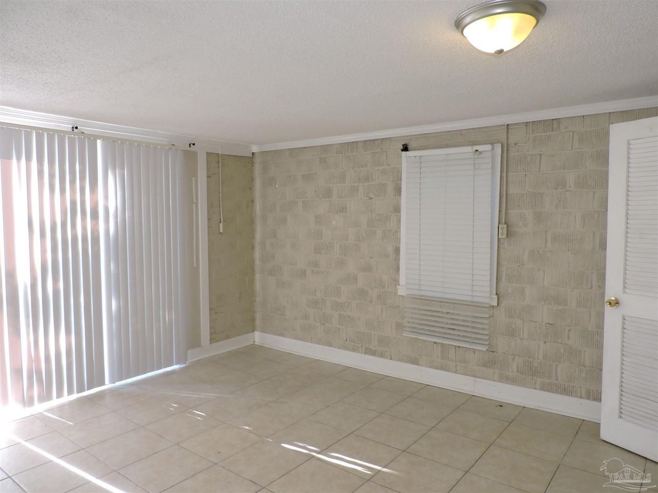 1414 E Jordan St #A - Photo 5 of 11