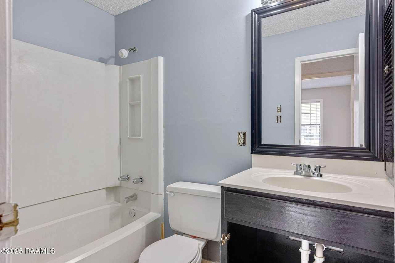 201 Calypso Ln - Photo 7 of 12