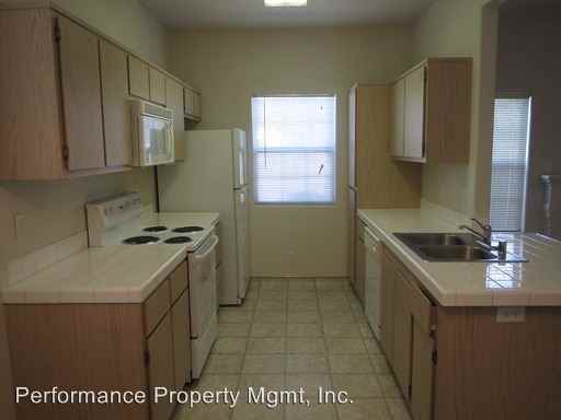 1219-1233 W. Spruce 1227-1233 W. Spruce - Photo 2 of 6