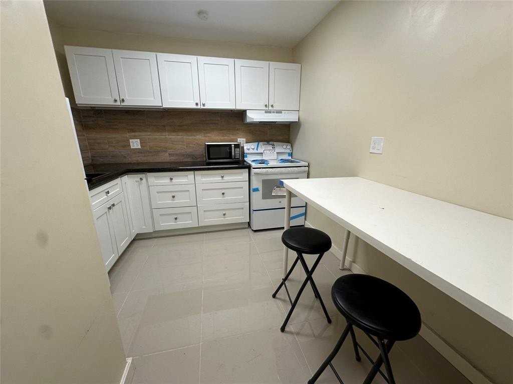 1101 Nw 7th Ave - Photo 2 of 17