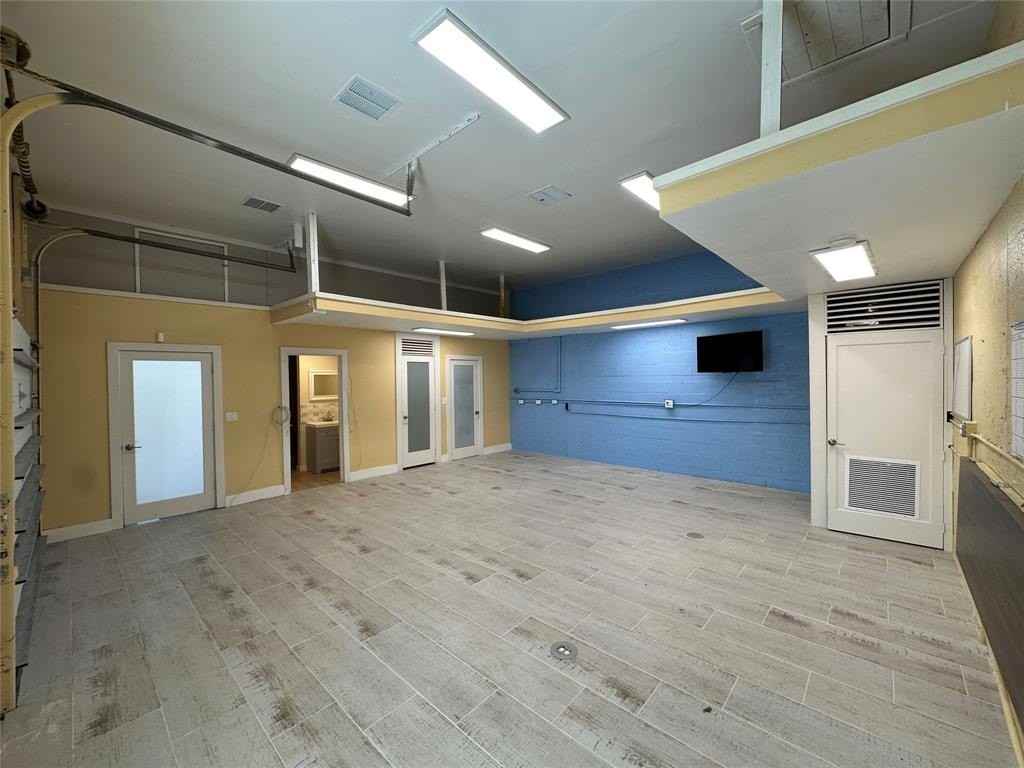 1101 Nw 7th Ave - Photo 6 of 17