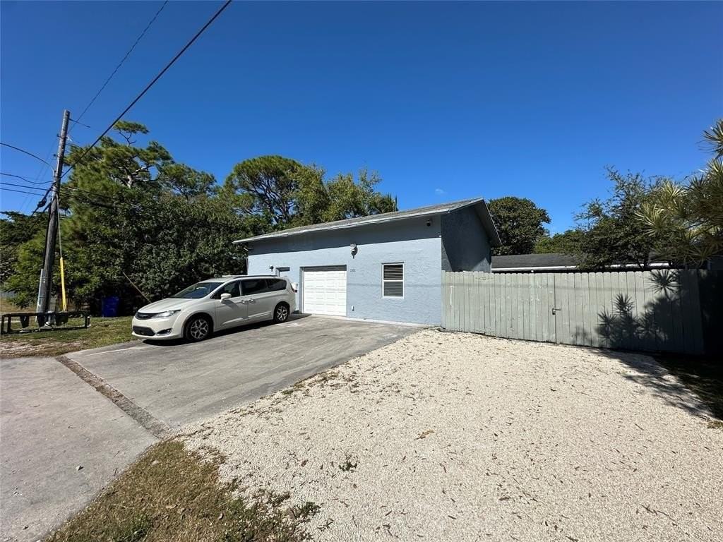 1101 Nw 7th Ave - Photo 2 of 12