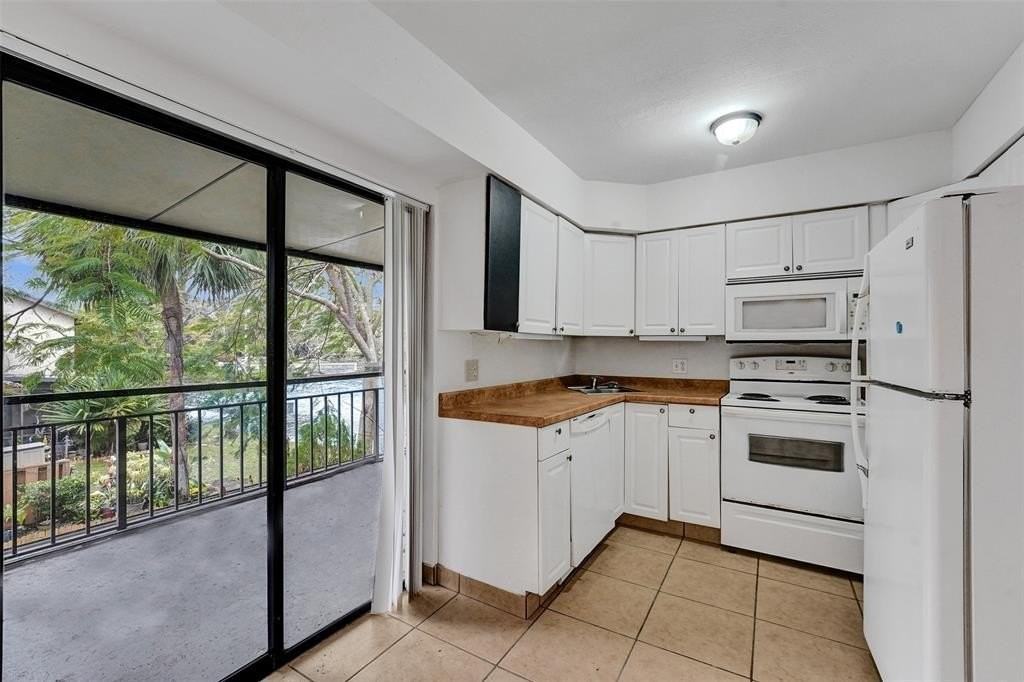 26 Wimbledon Lake Dr #248 - Photo 7 of 26