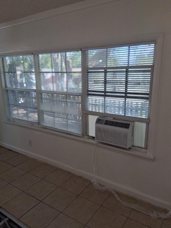 3902 Sw 12th Pl #1-2 - Photo 2 of 7