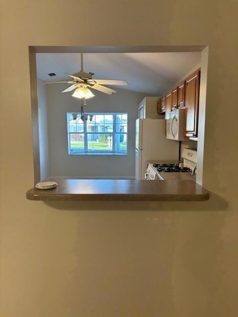 614 Se 26th Dr - Photo 3 of 17