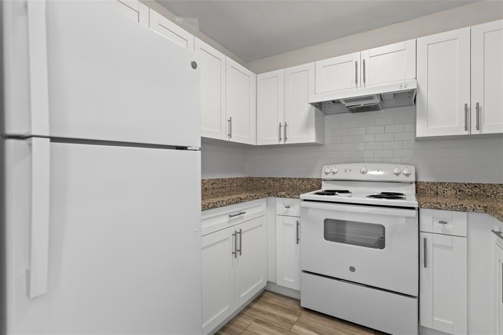 493 Nw 43rd St #8 - Photo 7 of 37