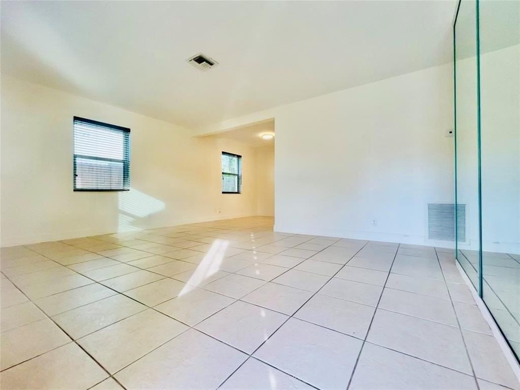 1412 Nw 2nd Ave #0 - Photo 3 of 27