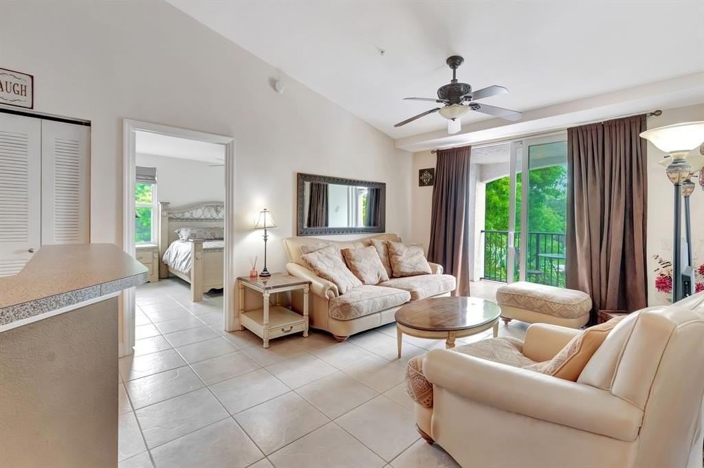 923 Villa Cir - Photo 2 of 41