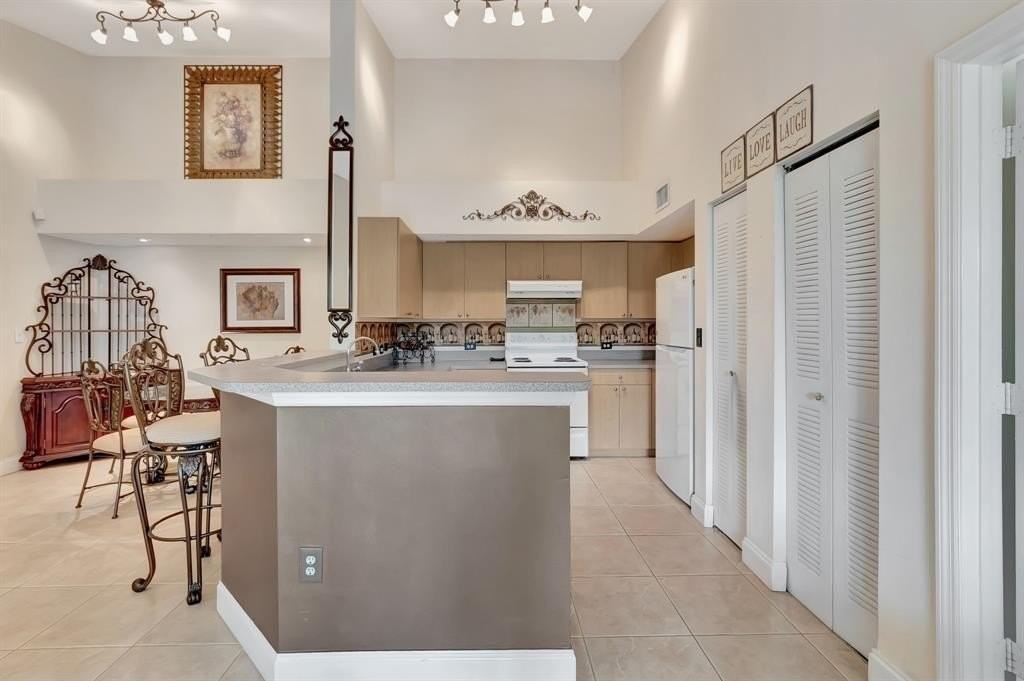 923 Villa Cir - Photo 4 of 41