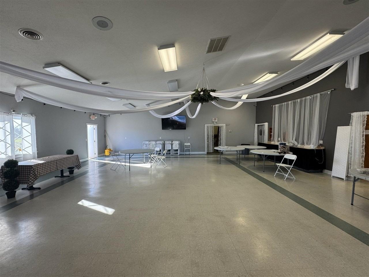 115 Quarry Rd - Photo 2 of 12