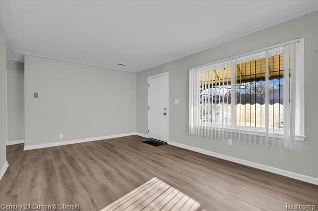 7011 Lozier Ave - Photo 4 of 17