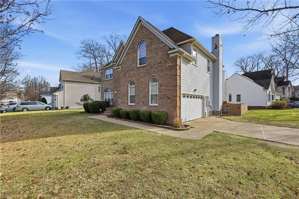 6300 Coachman Dr N - Photo 2 of 49