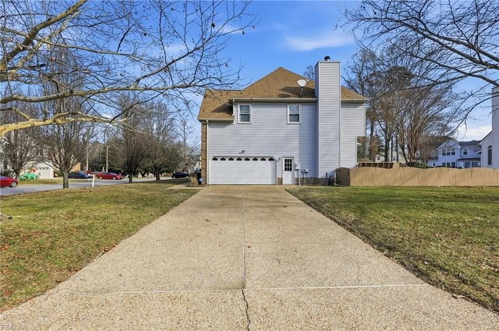 6300 Coachman Dr N - Photo 3 of 49