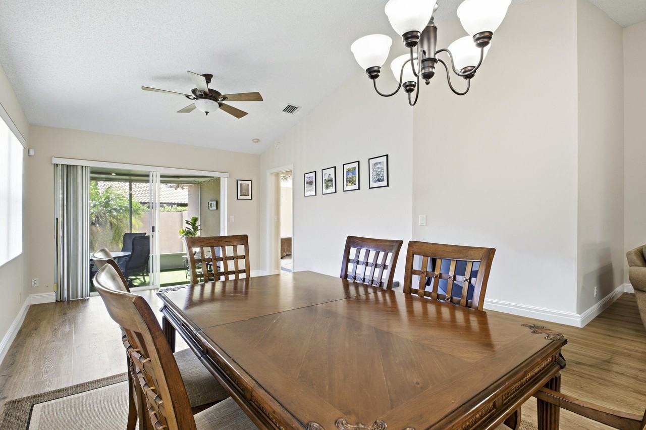 5231 Grande Palm Cir - Photo 6 of 38