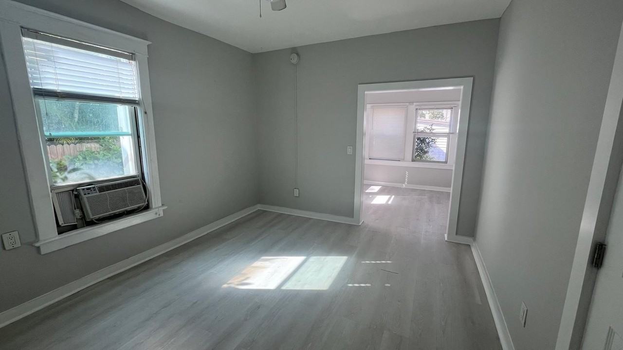 311 N Federal Hwy #3 - Photo 3 of 9