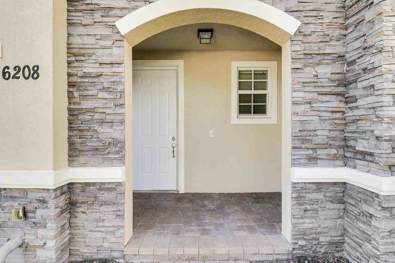 6208 Se Portofino Cir - Photo 3 of 33