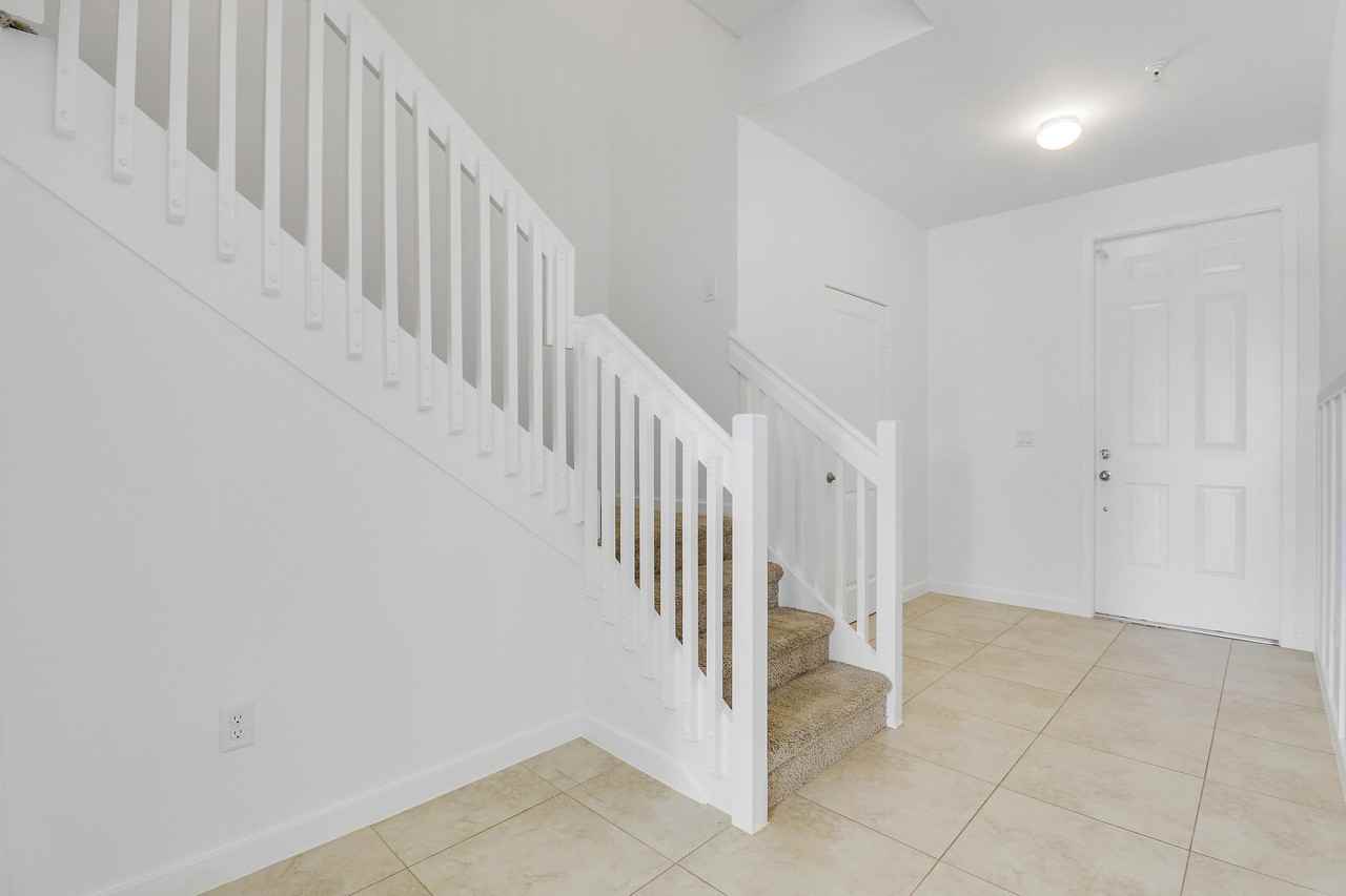 6208 Se Portofino Cir - Photo 4 of 33