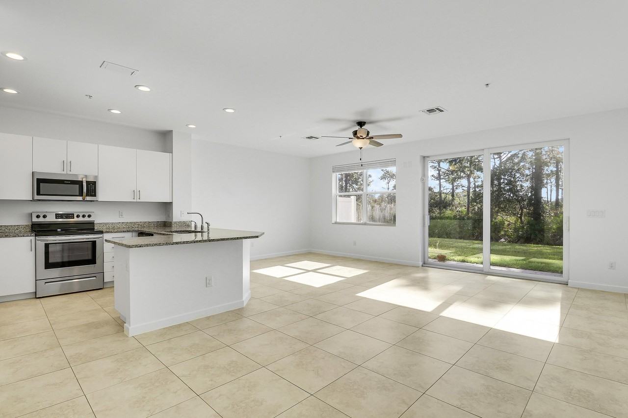 6208 Se Portofino Cir - Photo 5 of 33