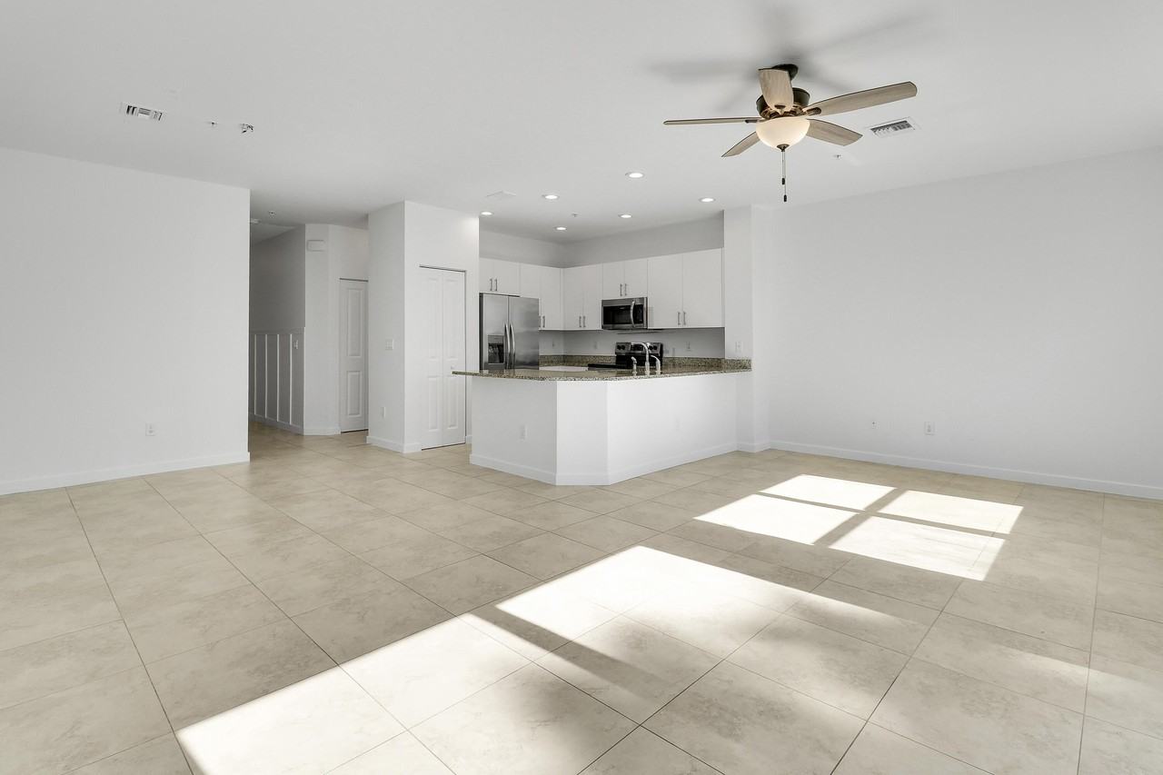 6208 Se Portofino Cir - Photo 6 of 33