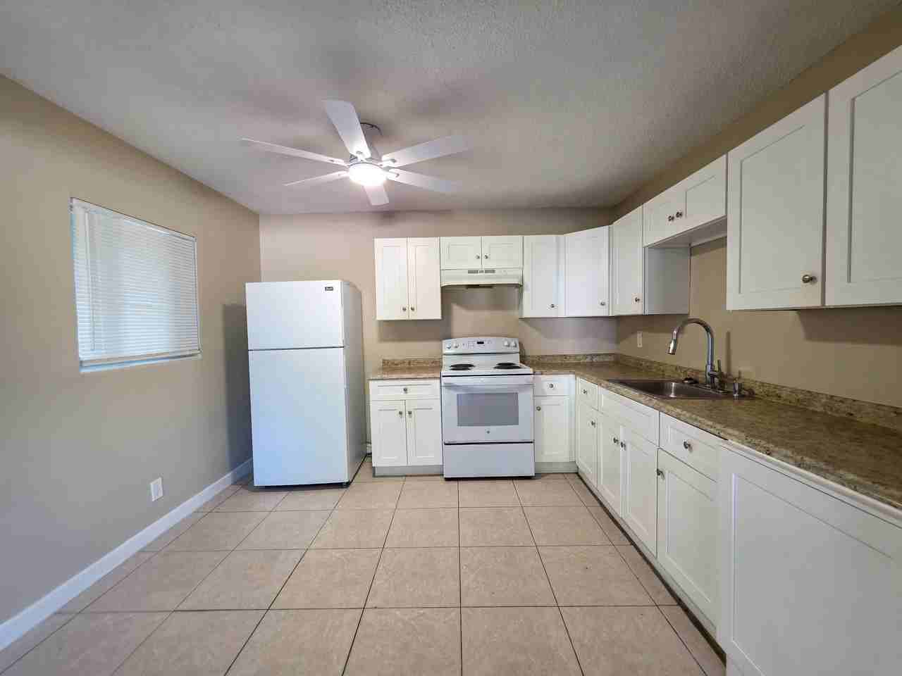 1829 N A St #61 - Photo 3 of 11