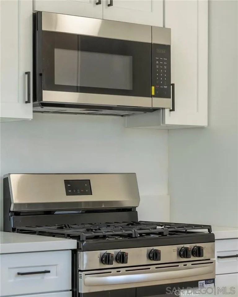 1218 6th St - Photo 6 of 14