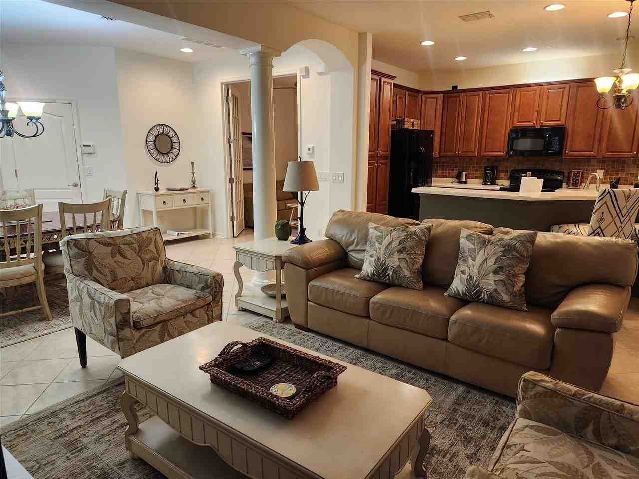 8119 Villa Grande Ct - Photo 4 of 36