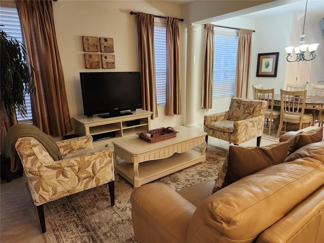 8119 Villa Grande Ct - Photo 5 of 36