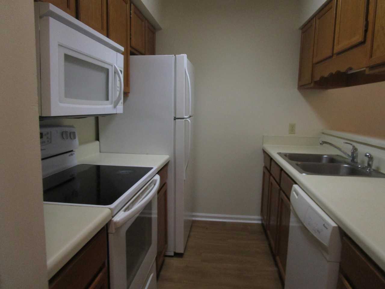 675 Archdale Dr Unit D #D - Photo 4 of 10