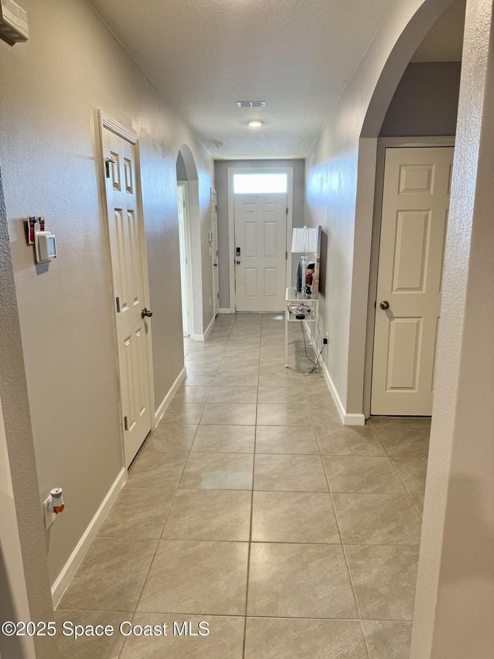 233 Bubbling Ln Nw - Photo 3 of 23