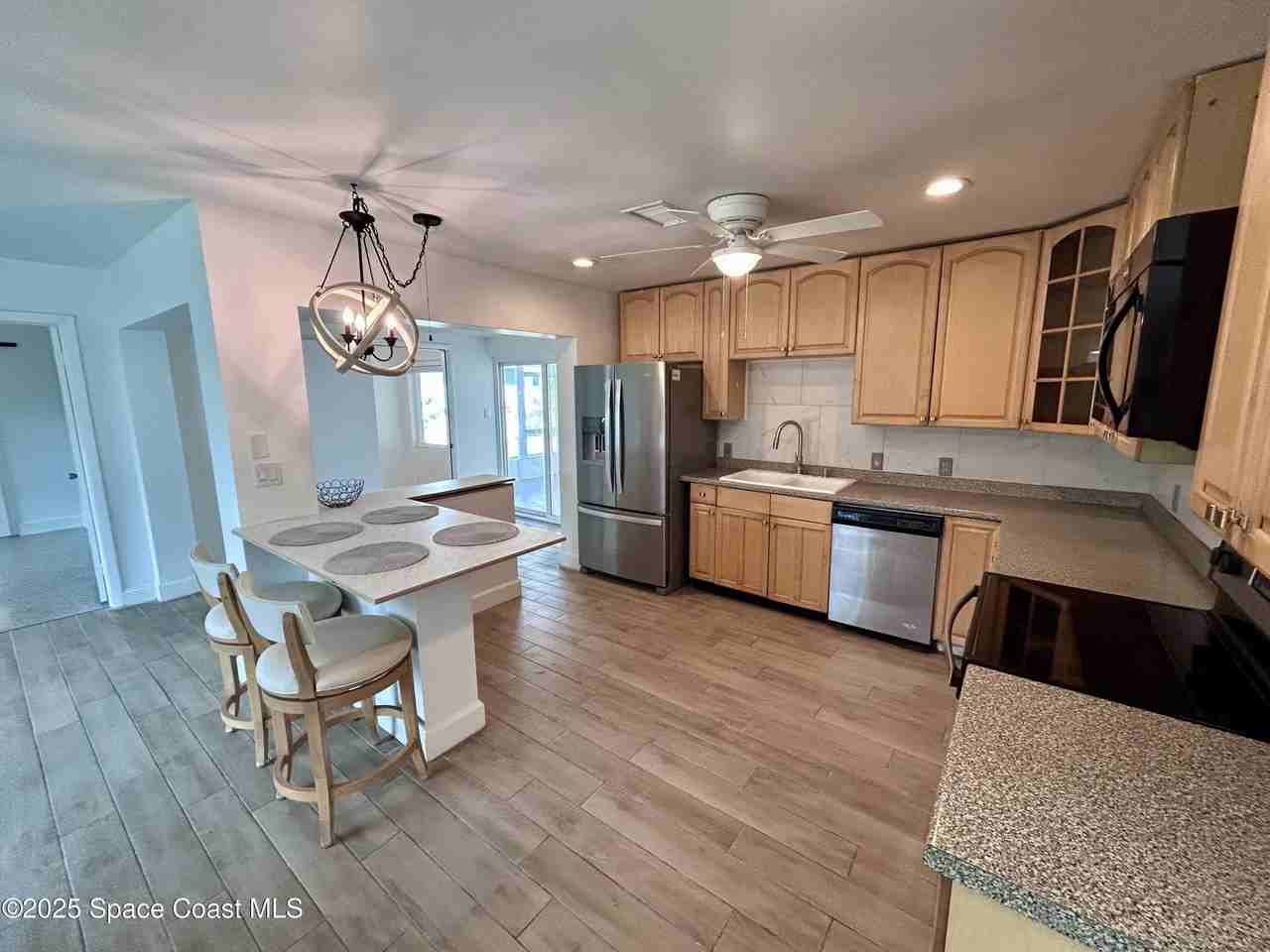 230 7th Ave - Photo 3 of 15