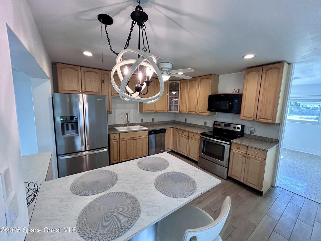 230 7th Ave - Photo 4 of 15