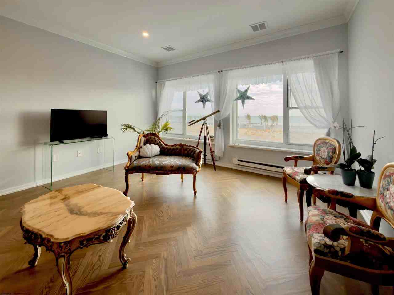 2715 Boardwalk - Photo 4 of 16