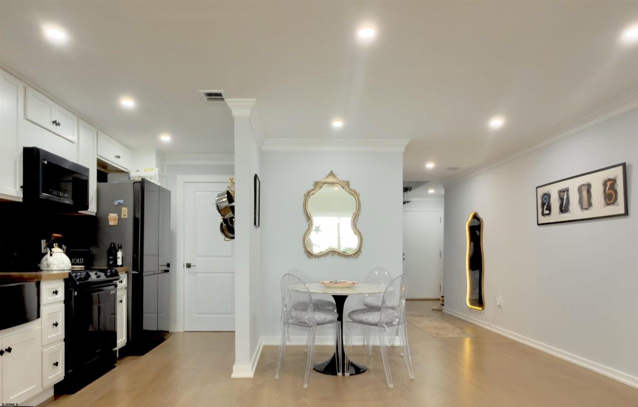 2715 Boardwalk - Photo 7 of 16