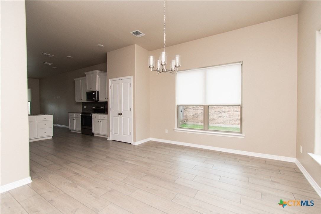 717 Holstein Dr - Photo 2 of 26