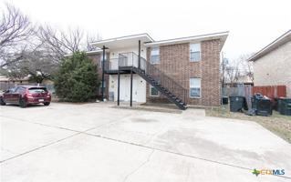 featured image of 2018 Cedarhill Dr Apt C #C