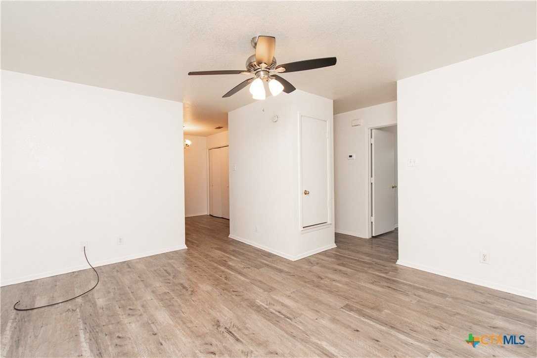 2018 Cedarhill Dr Apt C #C - Photo 2 of 13