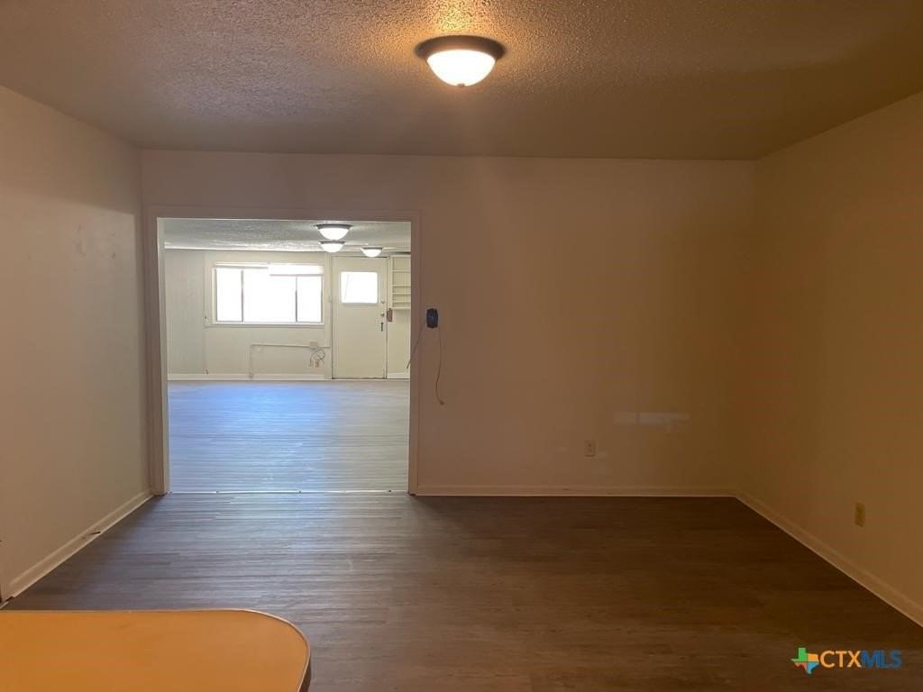 1818 Janis Dr - Photo 3 of 26