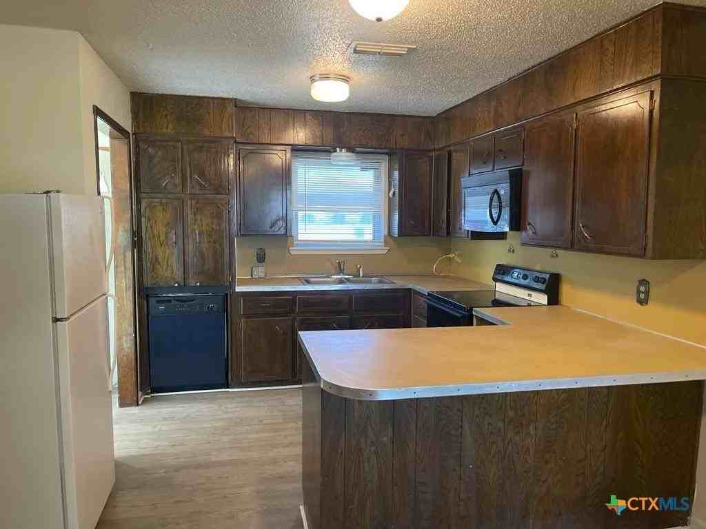 1818 Janis Dr - Photo 5 of 26