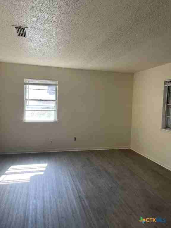 1818 Janis Dr - Photo 6 of 26