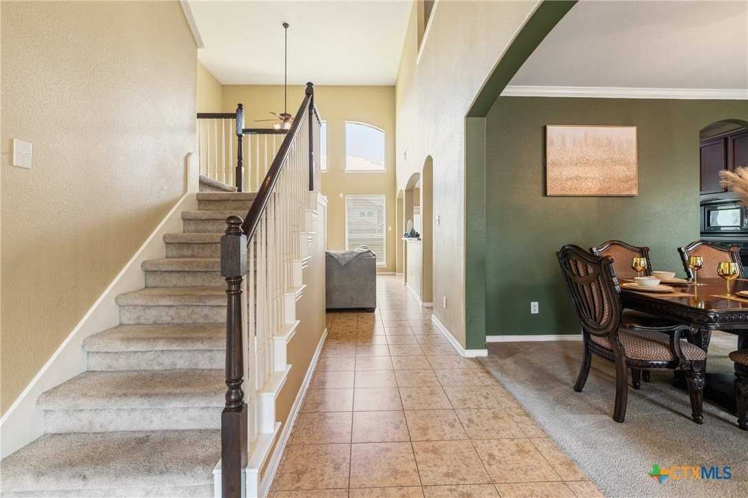 1002 Wallin Farms Cv - Photo 2 of 32