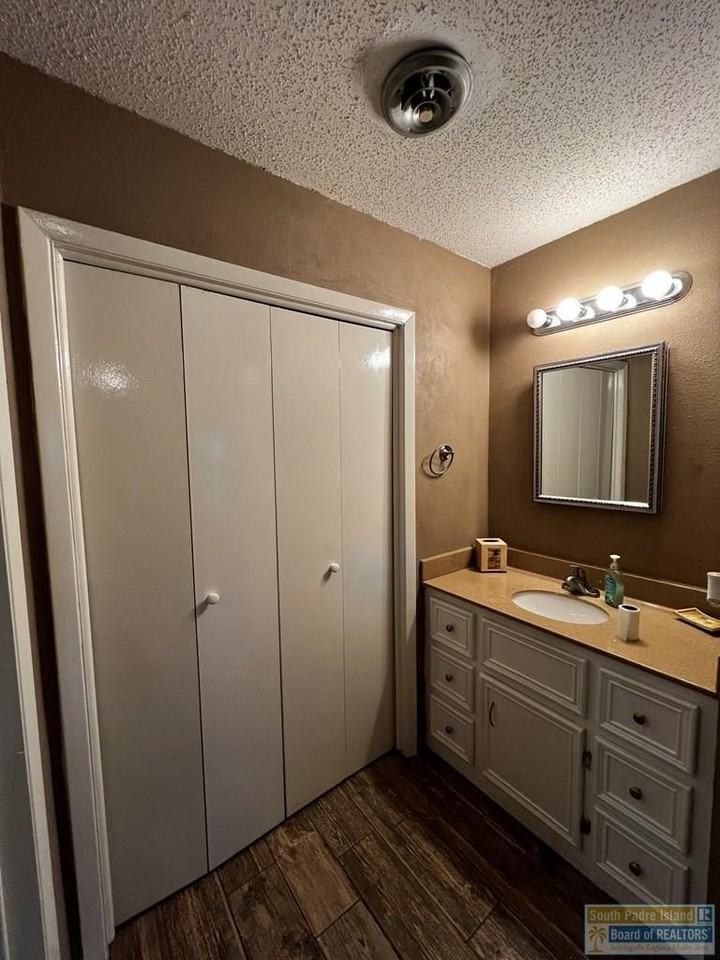 603 Continental Dr - Photo 4 of 14