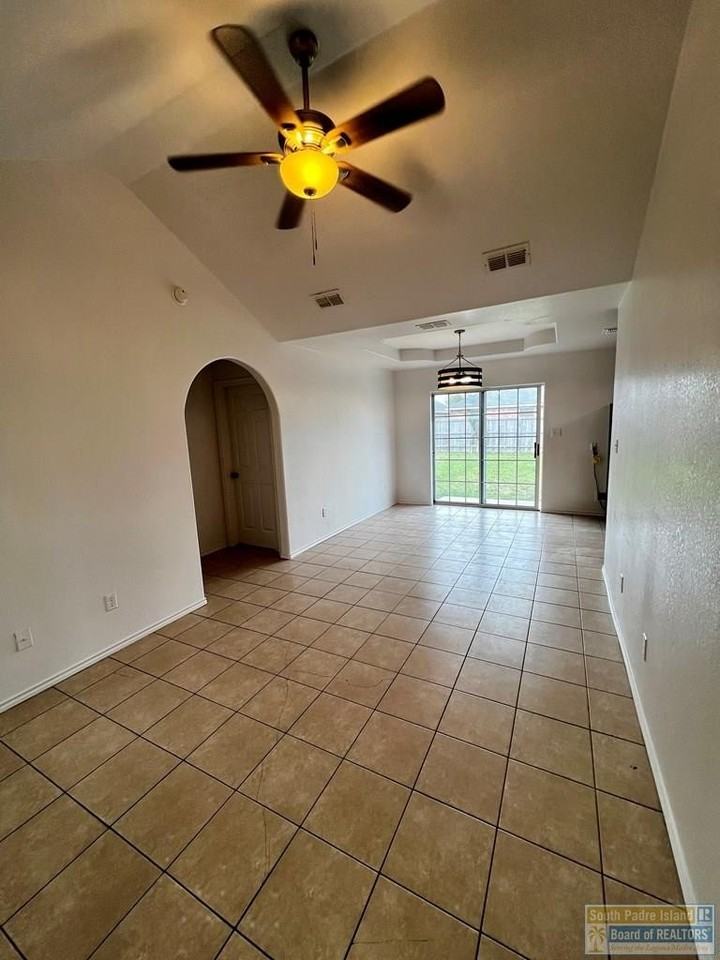 2656 Malta St - Photo 2 of 12