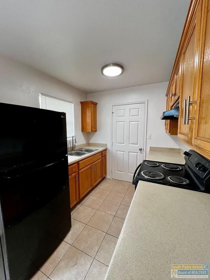 2656 Malta St - Photo 3 of 12