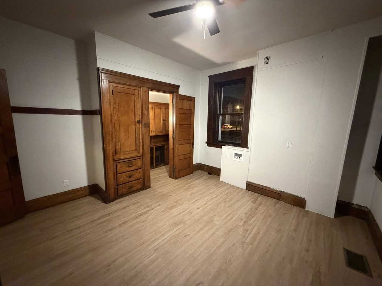 424 1/2 Putnam Ave #424-1-2 - Photo 2 of 10