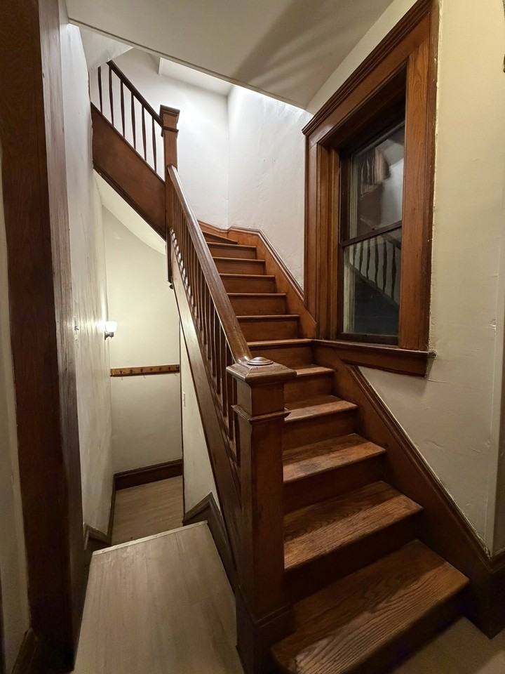 424 1/2 Putnam Ave #424-1-2 - Photo 7 of 10