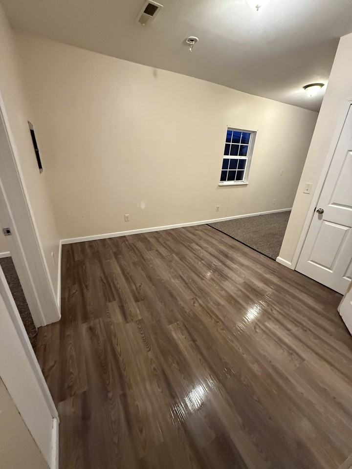 836 Vine St #1 - Photo 5 of 10