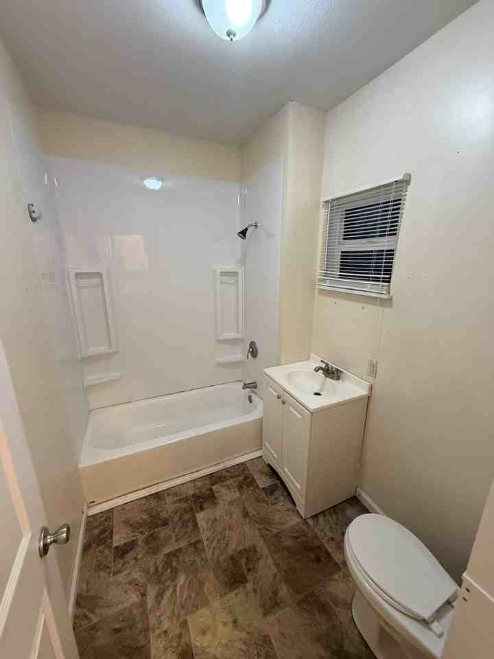 836 Vine St #1 - Photo 6 of 10