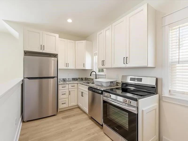 4064 Biltmore Ave ## 1 - Photo 5 of 10