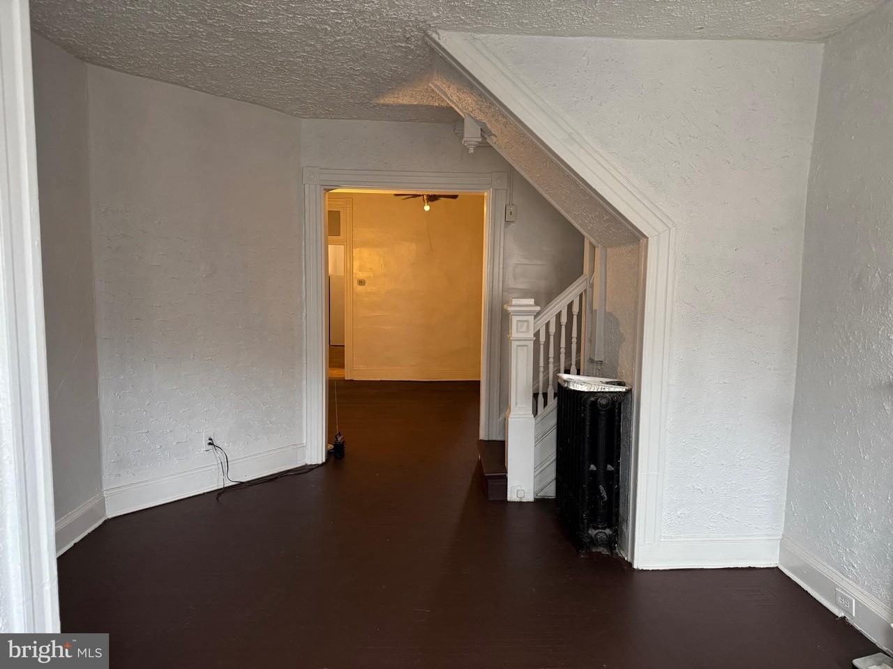 537 Sanford Pl - Photo 7 of 26