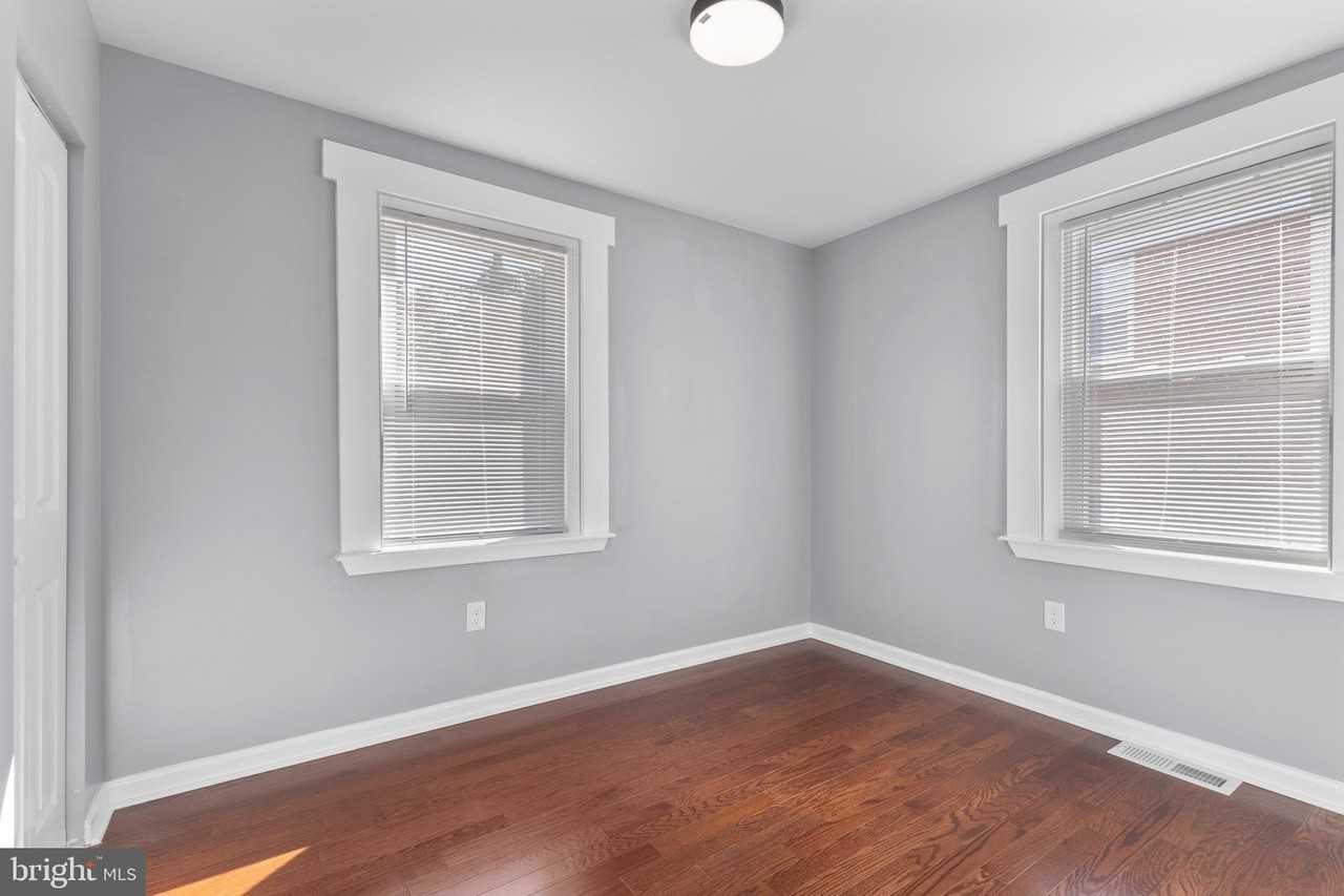 119 N Symington Ave - Photo 7 of 37